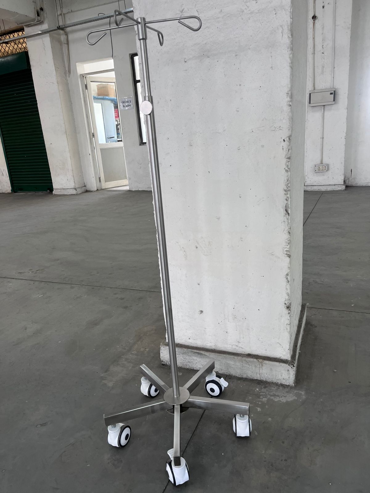 IV Stand